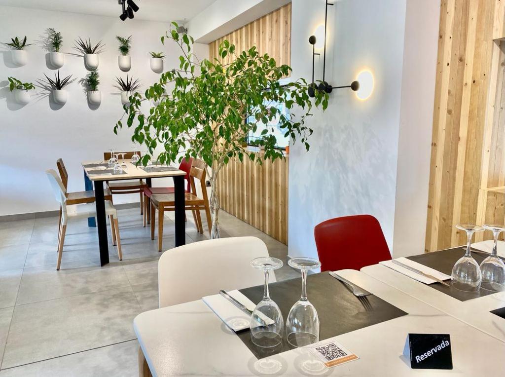 Apartahotel Dos Rios Aínsa Εξωτερικό φωτογραφία