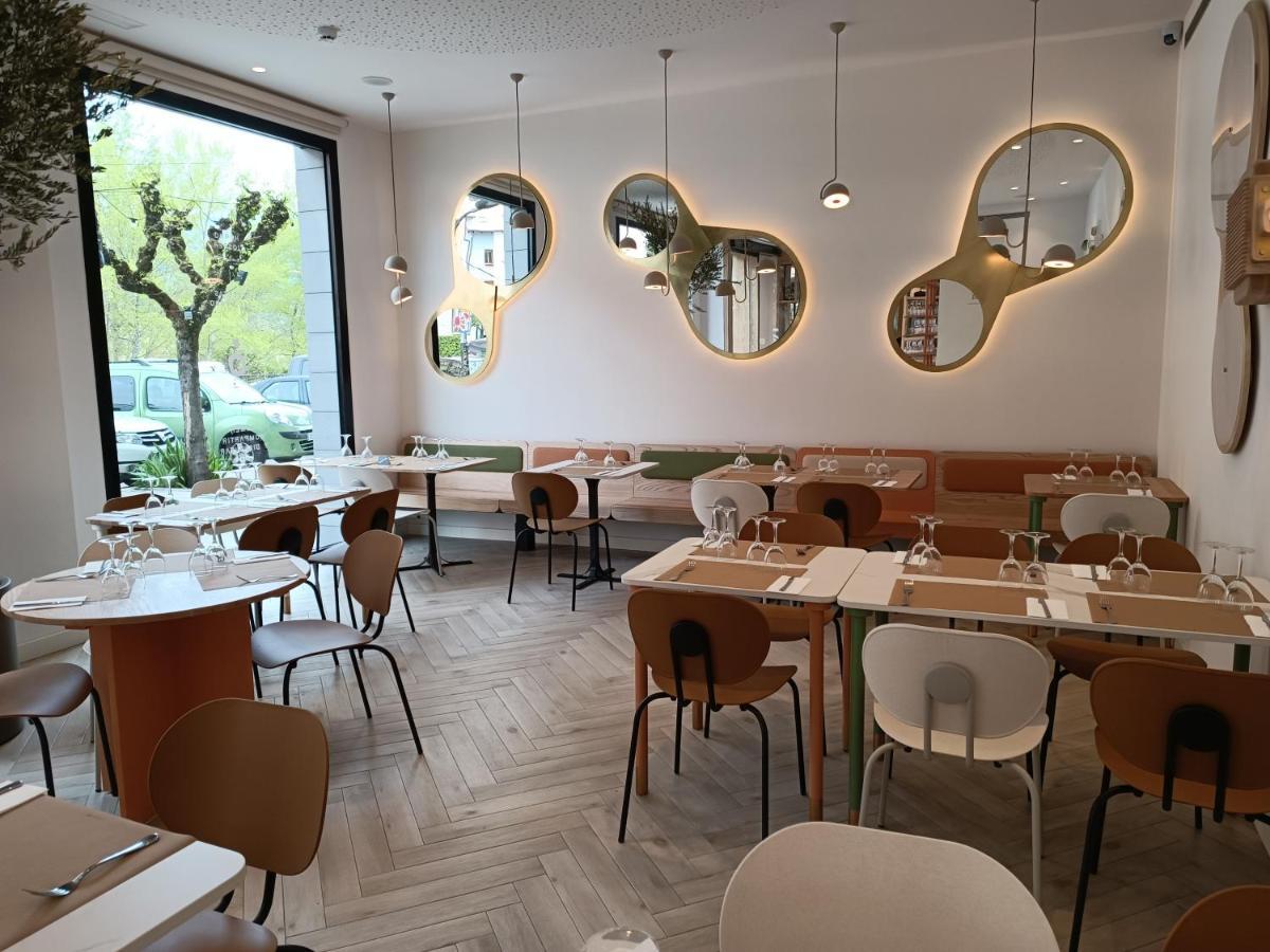 Apartahotel Dos Rios Aínsa Εξωτερικό φωτογραφία
